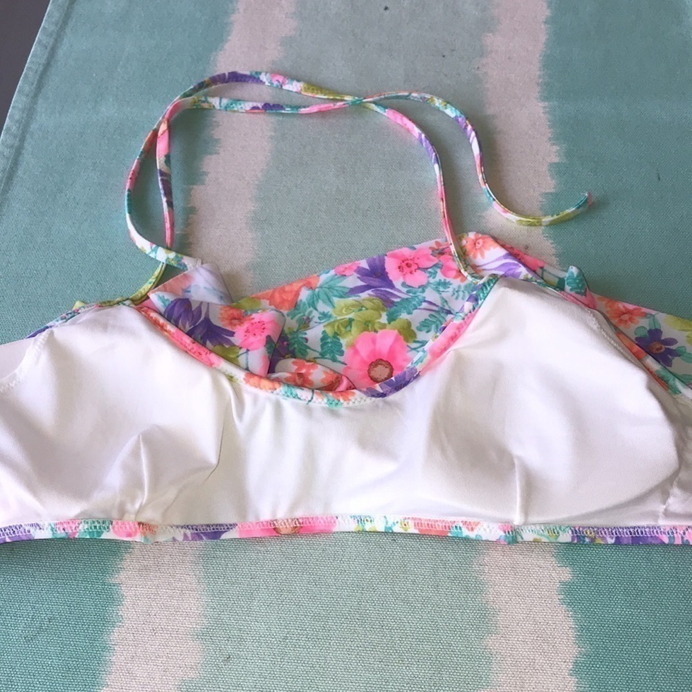 Victoria’s Secret Floral Print Ruffle Flounce Bikini Swimsuit Top Neck Tie - Picture 3 of 7
